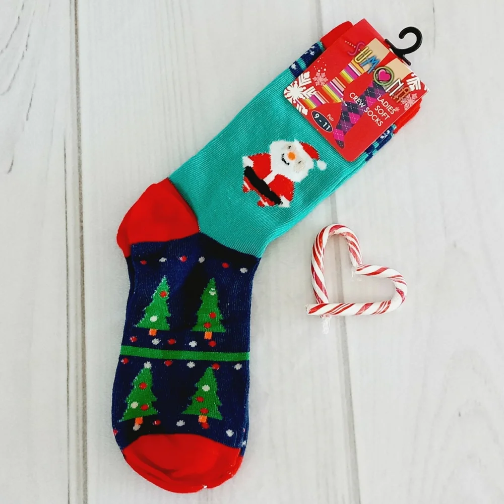 NWT Christmas Pattern Crew Socks 3/$20 - Picture 2 of 5